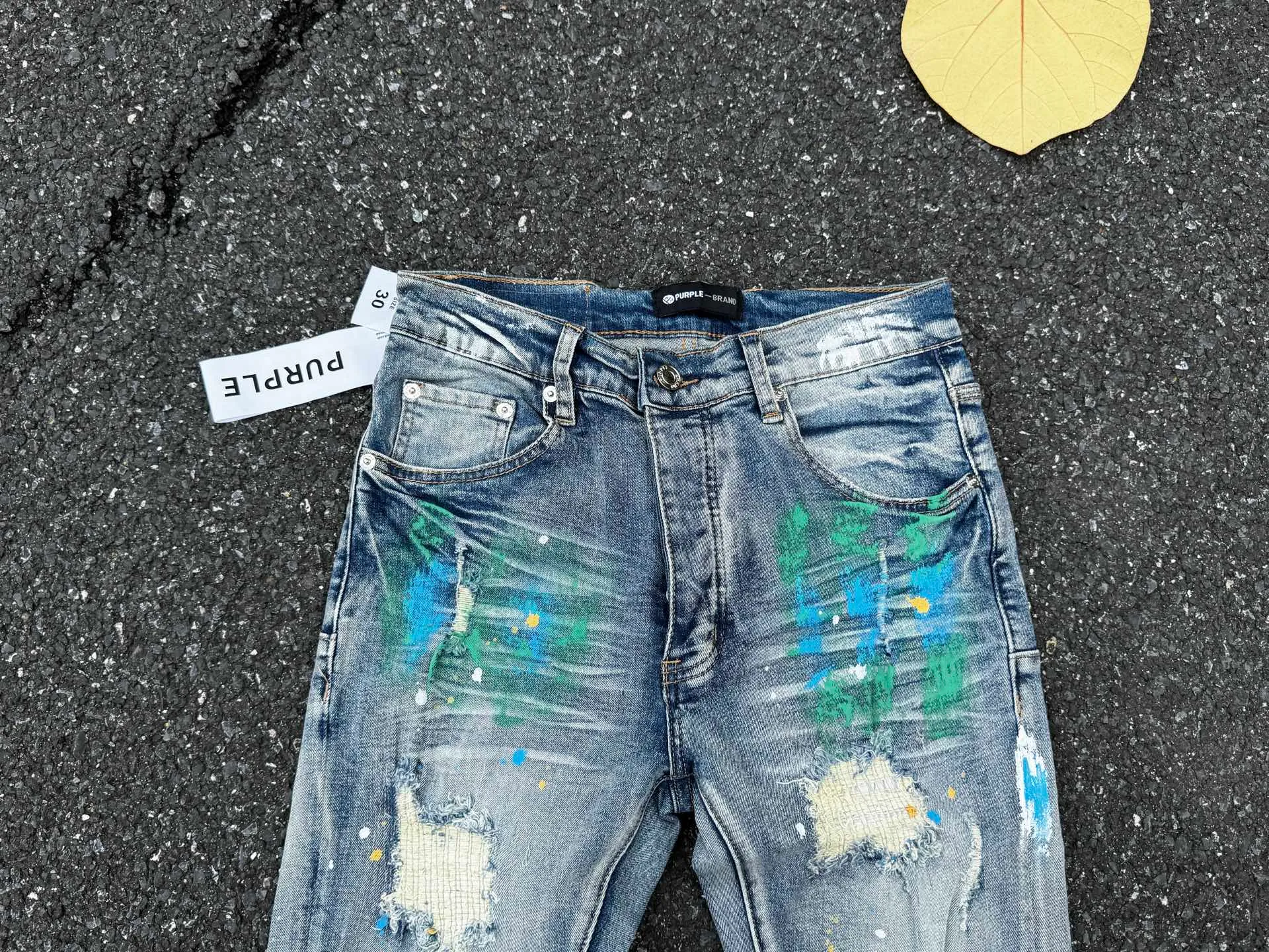 PU 2 (the back pocket label will not be returned or exchanged once it is removed) Top foreign trade order Purple Brand hole-splashed paint stretch skinny jeans for men and women Same Style Accessories: Complete accessories, all in original packaging, two tags and two labels on the back pocket to distinguish the low-end version on the outside, hardware and buckles are all in the same size, Authentic original with logo, aluminum alloy buckle, authentic Authentic printing inside the jeans pocket, every detail makes any version on the market Fabric: Authentic pattern-making and Authentic custom-made imported fabrics use unique washing and dyeing methods, and are individually hand-painted to make ripped and micro-elastic jeans. Sizes: 28 30 32 34 36